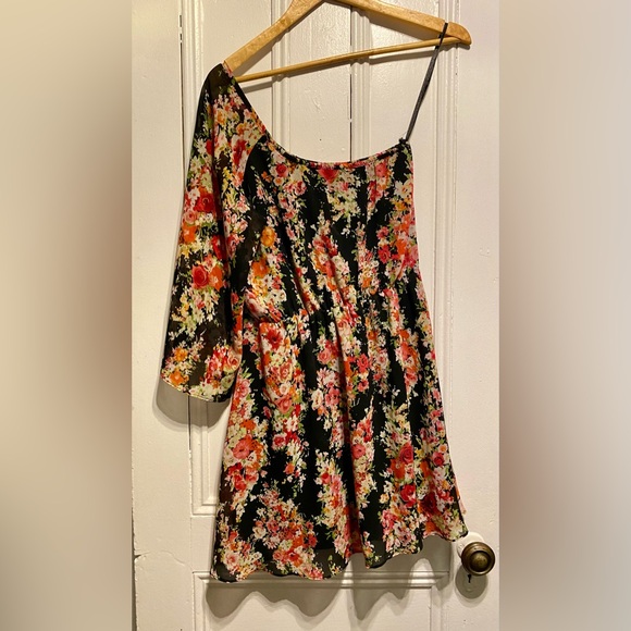 Floral, one shoulder dress from Seductions - Picture 2 of 5